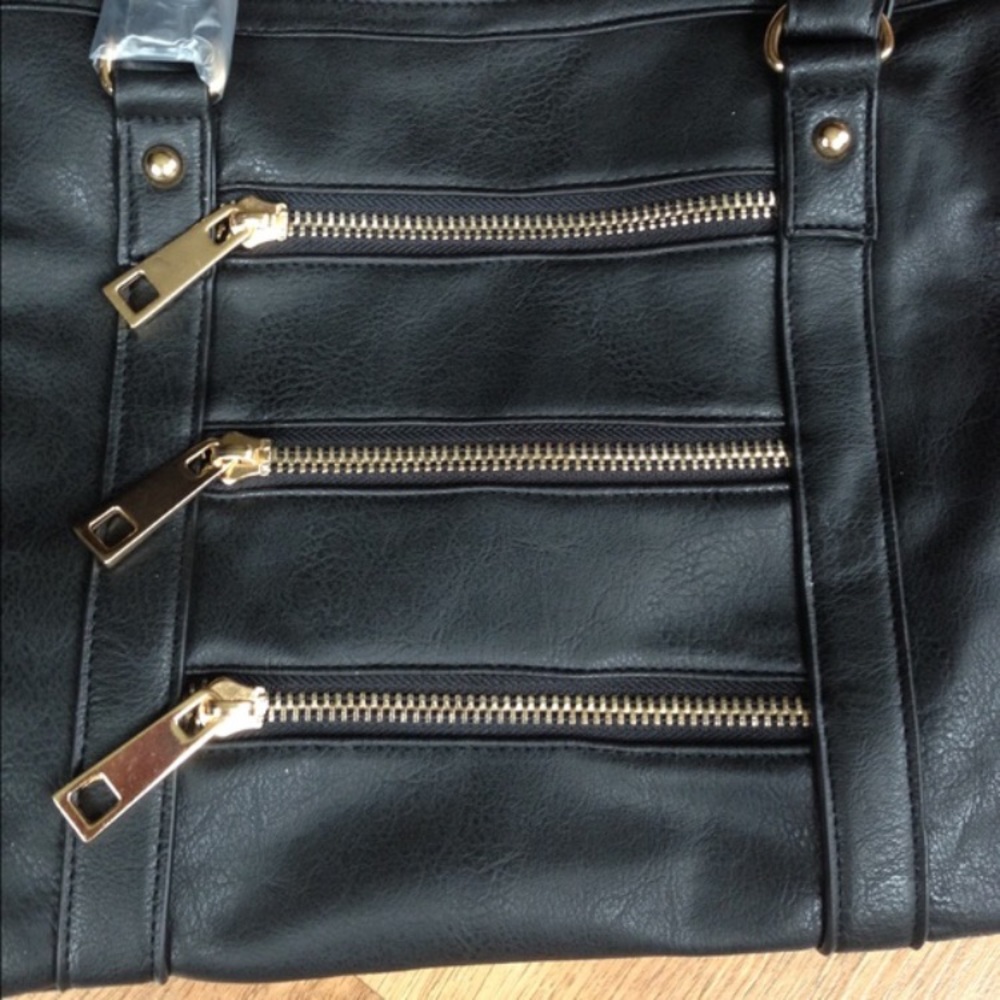 *CLOSING BOUTIQUE* - Picture 4 of 5